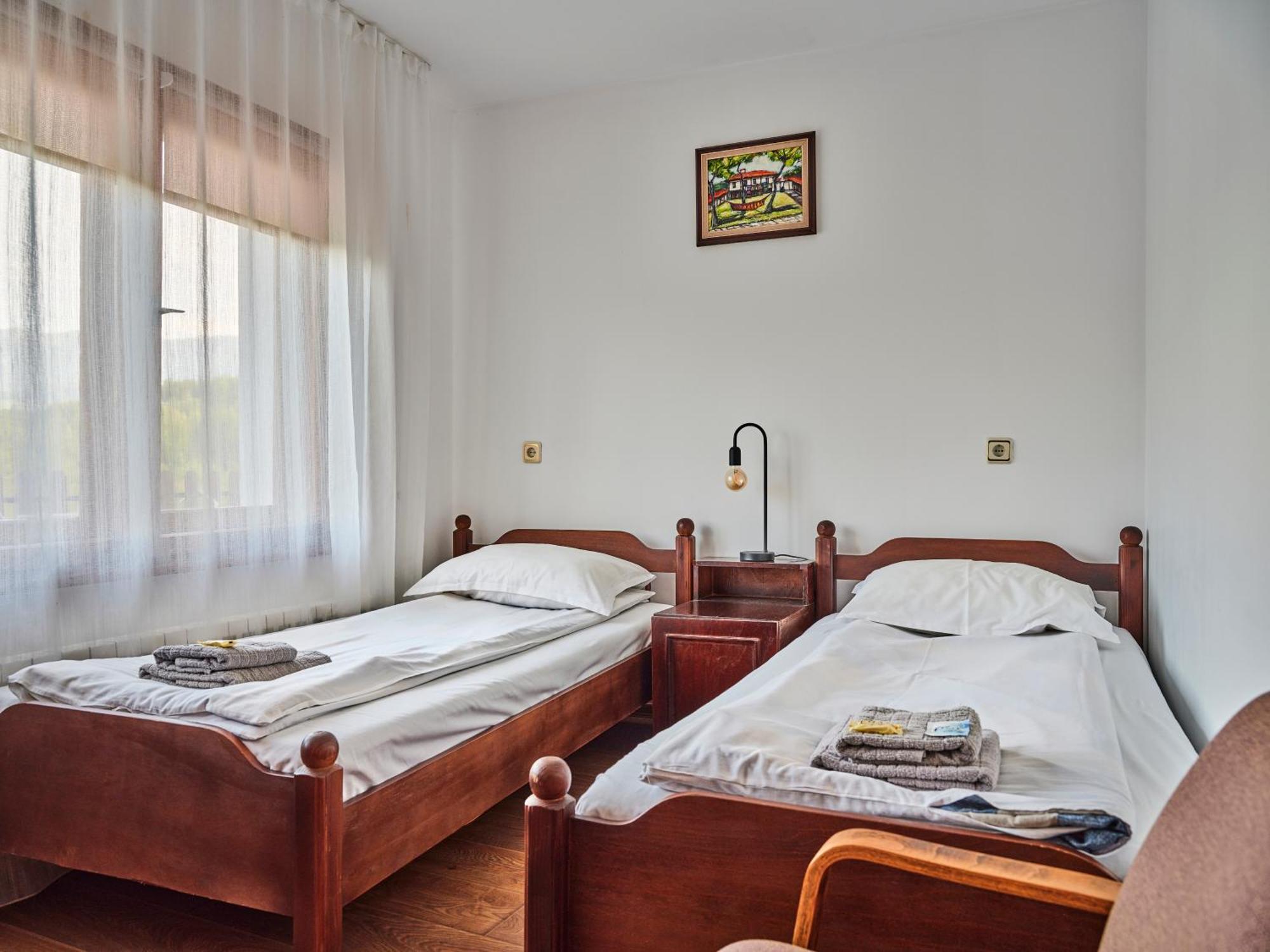 Hotel Tihiat Kat Apriltsi  Exterior photo