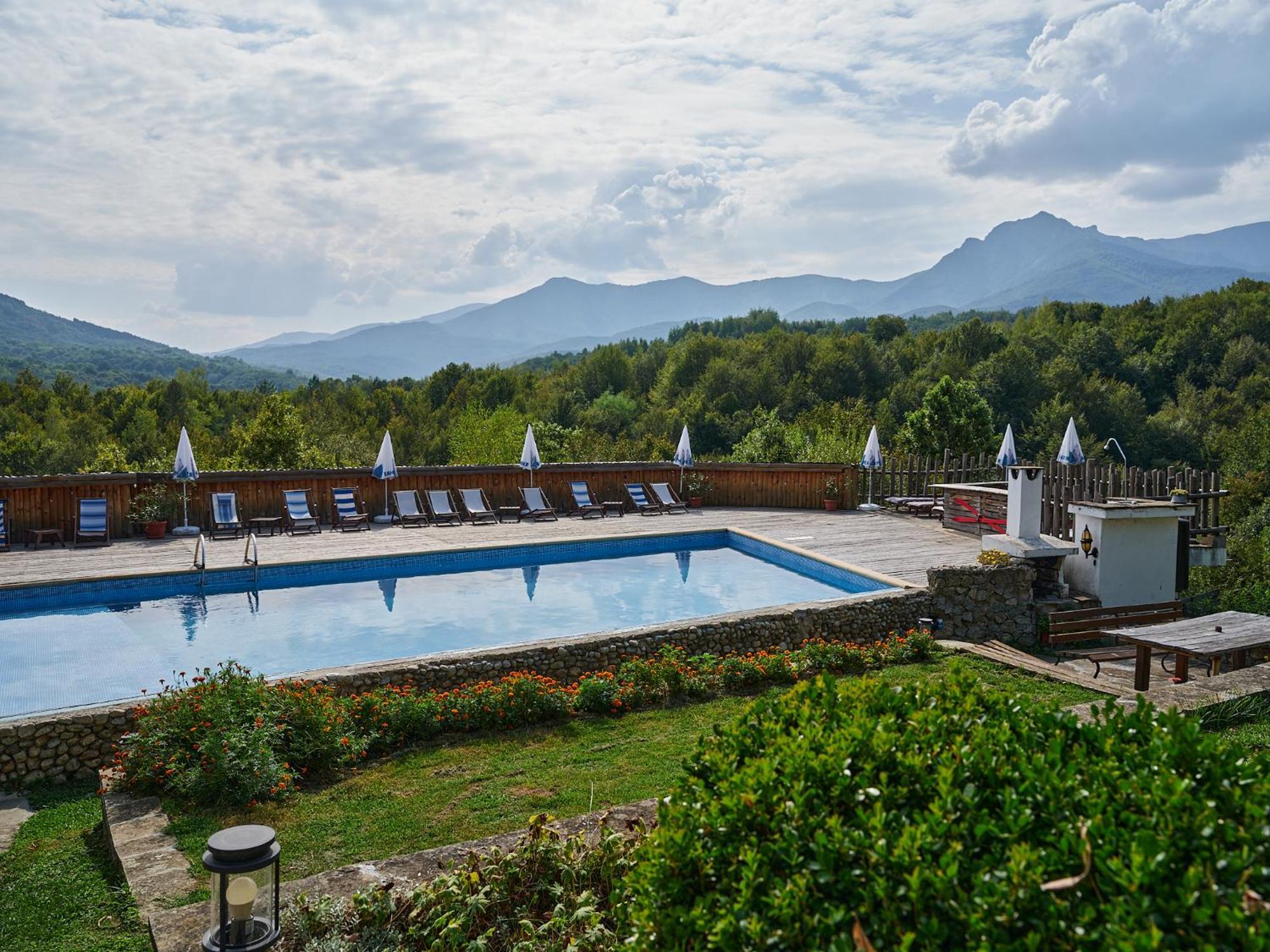 Hotel Tihiat Kat Apriltsi  Exterior photo